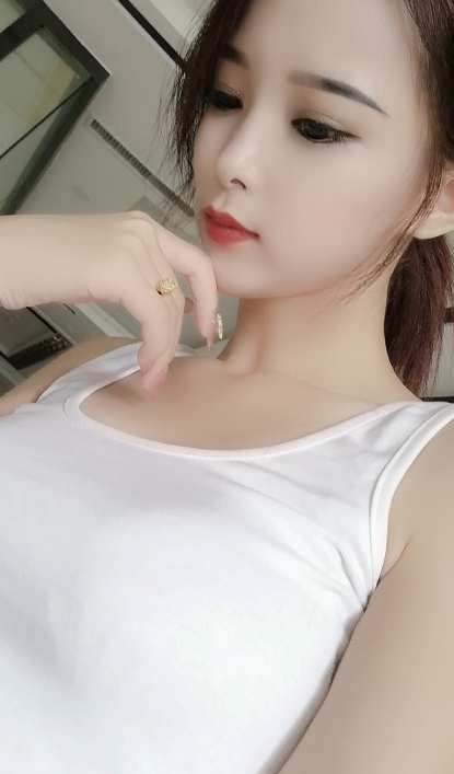 朝阳学生妹有着明星颜值的美少女D奶够丰满够新鲜粉嫩