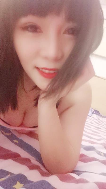 青春性感的Sao妞儿刚下水，只要300